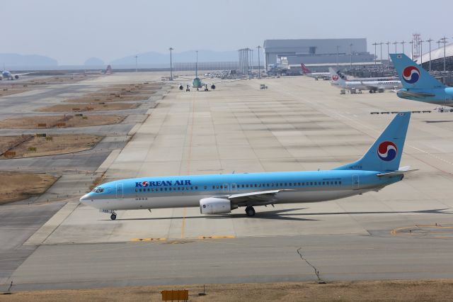 Boeing 737-900 (HL7708)