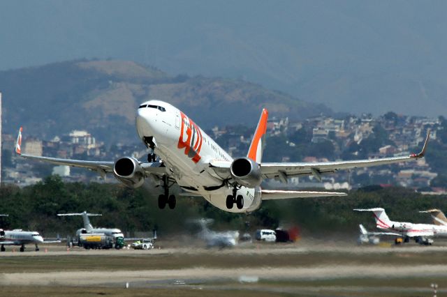 Boeing 737-700 (PR-GTB)