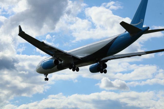 Airbus A330-300 (N4649K)