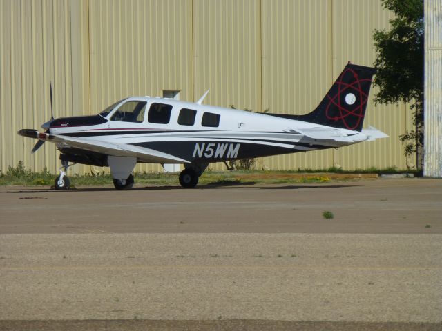 Beechcraft Bonanza (36) (N5WM)