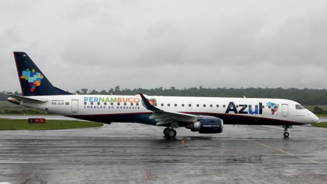 Embraer ERJ-190 (PR-AUH)