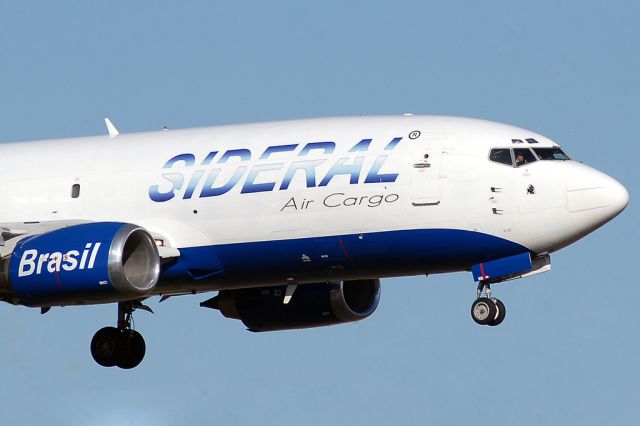 Boeing 737-700 (PR-SDL)