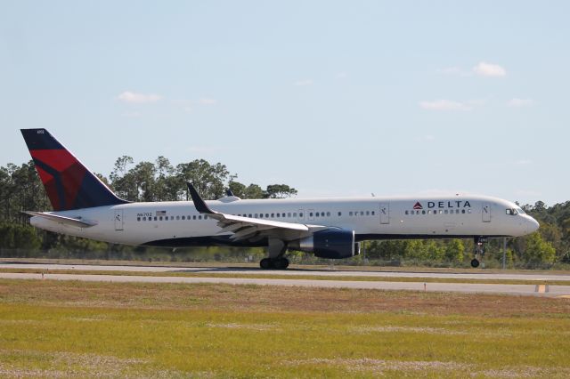 Boeing 757-200 (N6702) - Delta Flight 1153 arrives on Runway 24 at Southwest Florida International Airport following flight from Hartsfield-Jackson Atlanta International Airport (12/9/24)