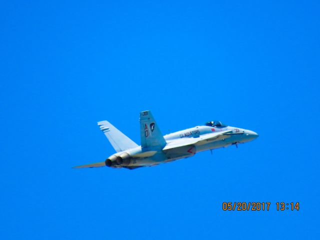 McDonnell Douglas FA-18 Hornet (76-3761)