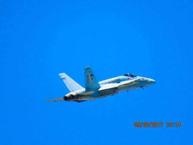 McDonnell Douglas FA-18 Hornet (76-3761)