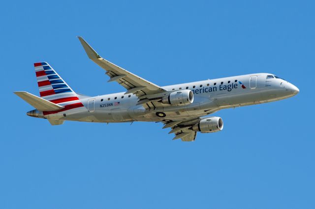 Embraer 175 (N253NN) - 9/20/2020