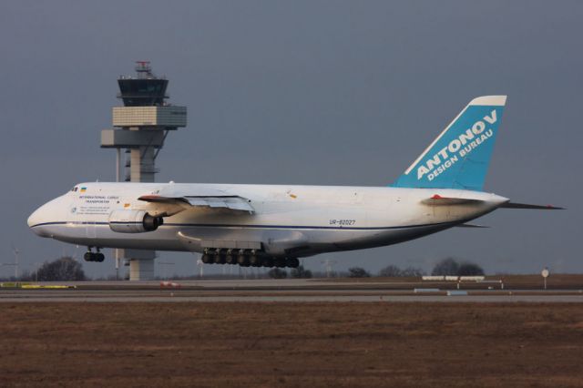 Antonov An-124 Ruslan (UR-82027)