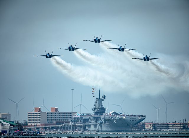 McDonnell Douglas FA-18 Hornet — - The Angels over the Lady Lex