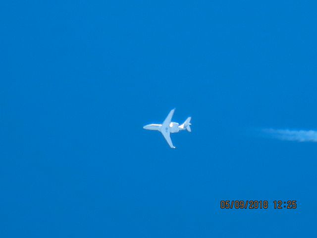 Embraer Phenom 300 (N366QS)
