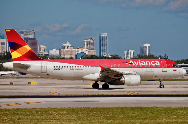 Airbus A320 (N763AV)