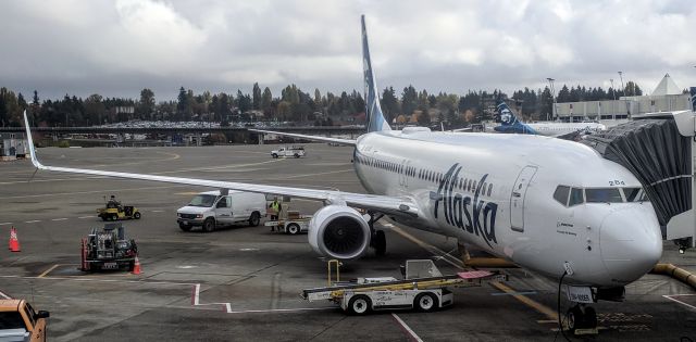 Boeing 737-900 (N284AK) - In SeaTac terminal