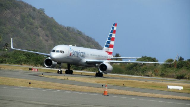 Boeing 757-200 (N186AN)