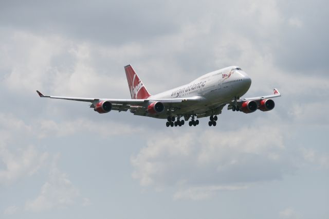 Boeing 747-400 (G-VBEG)