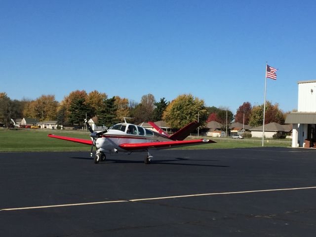 Beechcraft 35 Bonanza (N720T)