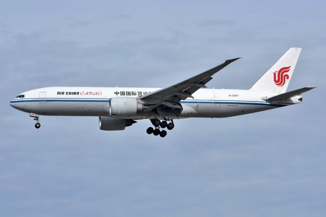 BOEING 777-200LR (B-2097) - 27-C 02-20-23