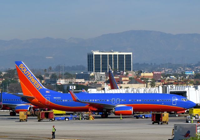 Boeing 737-800 (N8322X) - a rel=nofollow href=http://flightaware.com/live/flight/N8322X/history/20150201/1955Z/KLAX/KTUShttp://flightaware.com/live/flight/N8322X/history/20150201/1955Z/KLAX/KTUS/a