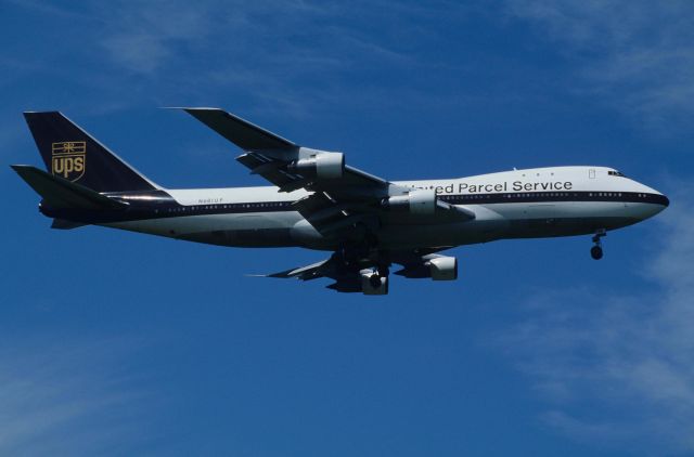 BOEING 747-100 (N681UP) - Final Approach to Narita Intl Airport Rwy16R on 1997/06/21