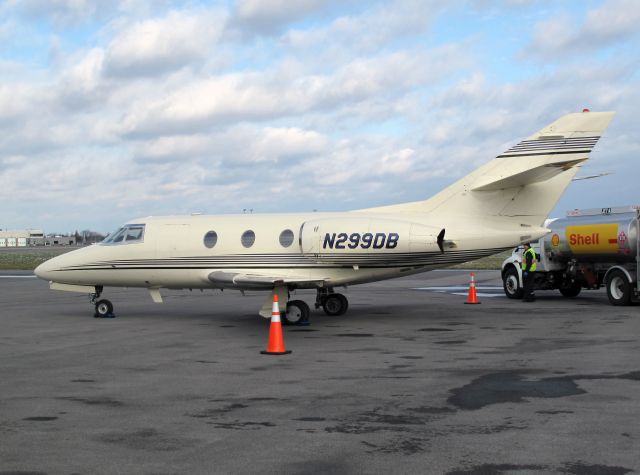Dassault Falcon 10 (N299DB) - A fast jet with a remarkable short field performance. LANDMARK offers a great service on the Syracuse (KSYR) airport.
