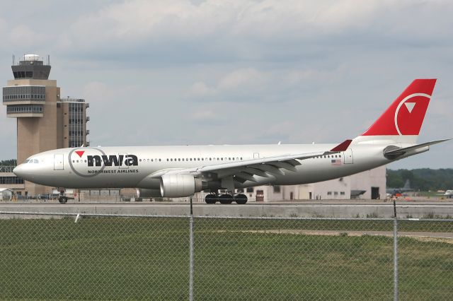 Airbus A330 (N855NW)