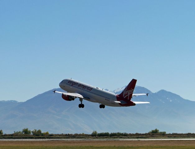 Airbus A320 (N632VA)