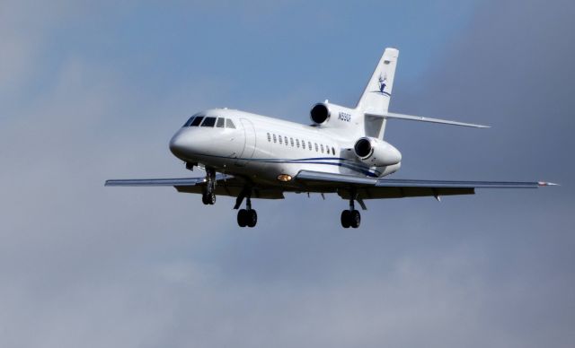 Dassault Falcon 900 (N59DF) - On final is this 1990 Dassault-Breguet-Mystere-Falcon 900 in the Winter of 2019.