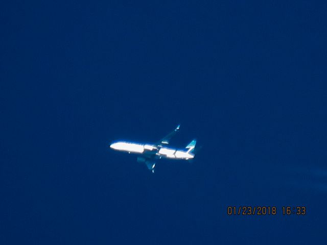Boeing 737-800 (C-FUJR)