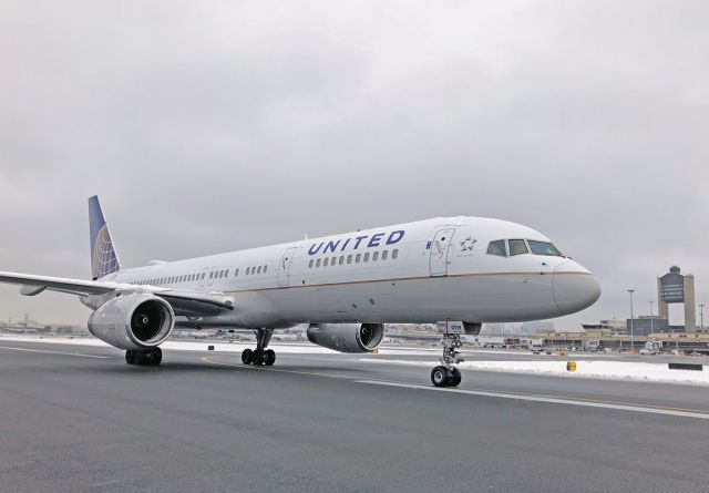 Boeing 757-200 (N18119) - Rolls Royce Engines -EX Continental 757