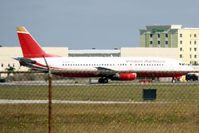 BOEING 737-400 (N742VA) - Vision Airlines Boeing 737 at Sarasota-Bradenton International Airport (11/30/11)