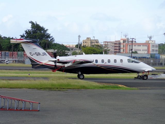 Piaggio P.180 Avanti (C-GRJR)