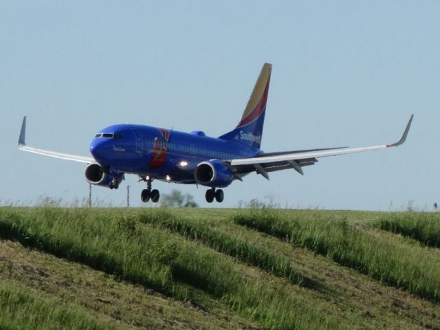 Boeing 737-700 (N409WN)