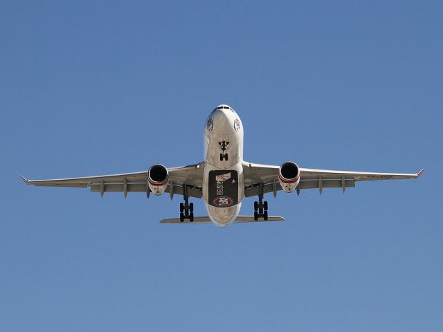 Airbus A330-200 (VH-XFD)