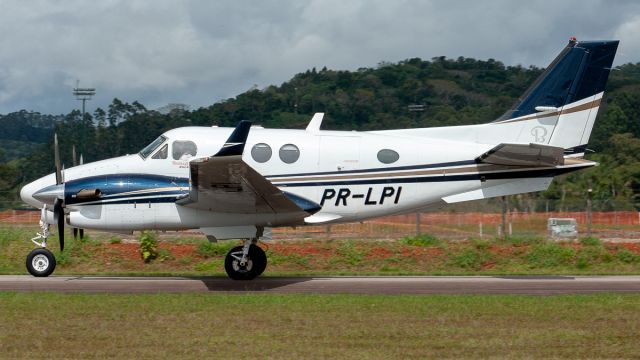 Beechcraft King Air 90 (PR-LPI)