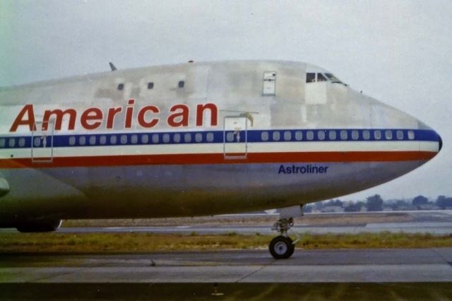 BOEING 747-100 (N9661) - American Airlines 747-123 N9661 at LAX in June 1970. N9661 was the only 747 that had been delivered to American when this picture was taken. It had been in service less than two weeks.