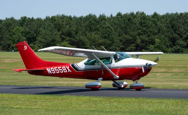 Cessna Skylane (N9558X)