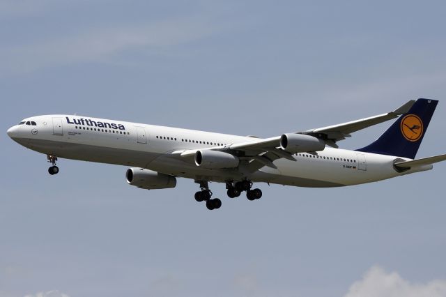 Airbus A340-300 (D-AIGF) - Jul. 12, 2007.