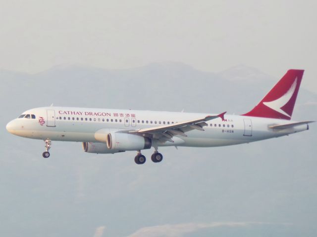 Airbus A320 (B-HSN)