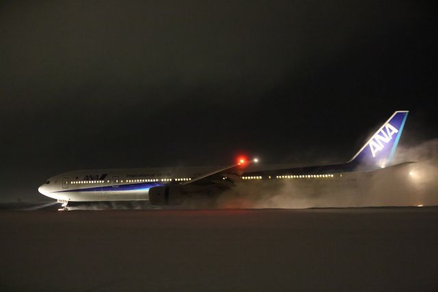 BOEING 777-300 (JA756A) - 17 February 2016:HND-HKD.