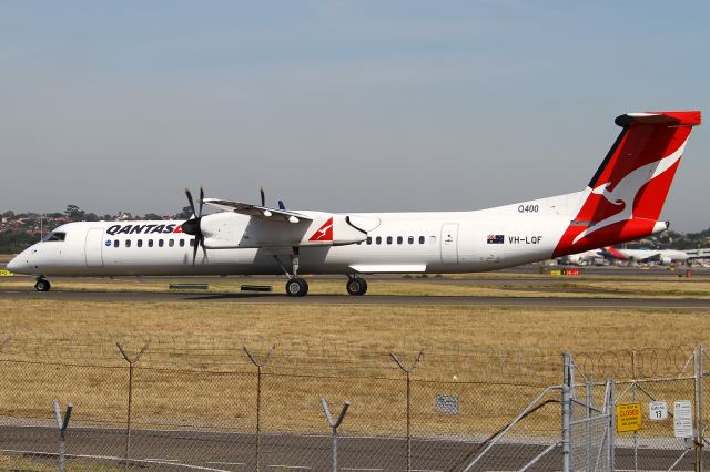 de Havilland Dash 8-400 (VH-LQF)