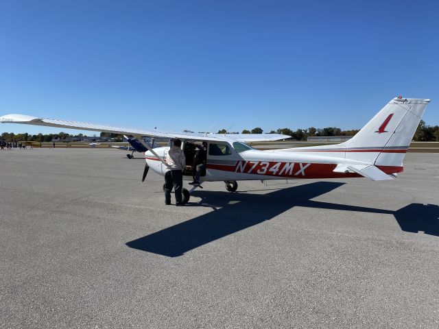 Cessna Skyhawk (N734MX) - Date Taken: October 8, 2022br /This is the plane I rode in during the 2022 Air Expo/Open House at the London-Corbin Airport.