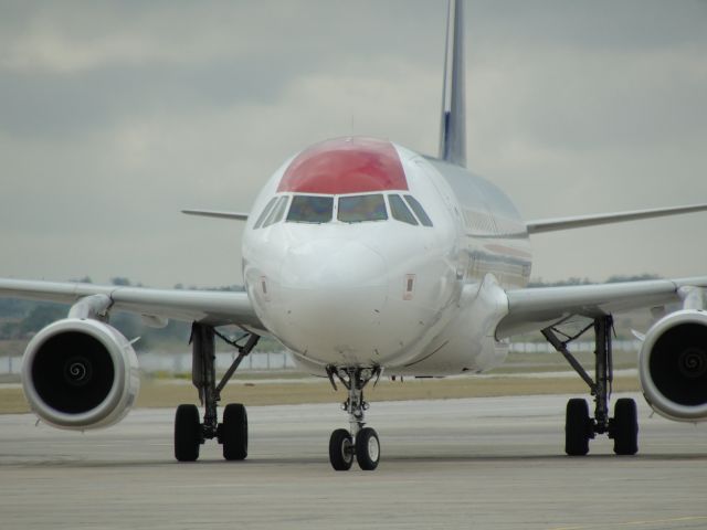 Airbus A320 (N498TA)