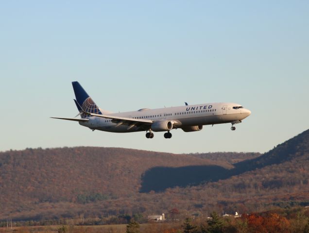 Boeing 737-900 (N68891)