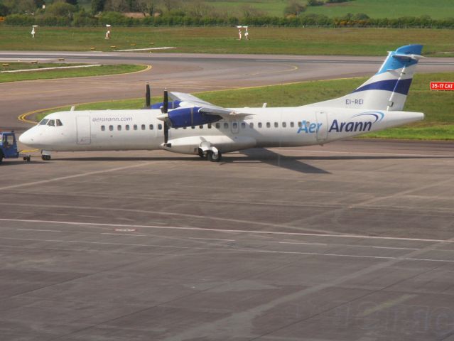 ATR ATR-72 (EI-REI) - Aer Arann ATR 72-200 EI-REI has push back at ORK for flight RE608 to DUB. Photo made 30.04.2009 through the terminal window when waiting for my Aer Lingus flight EI836 to MUC.