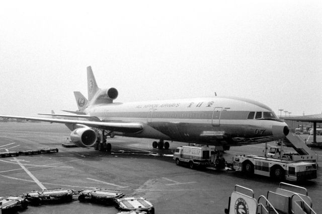 Lockheed L-1011 TriStar (JA8507) - Ｌockheed L-1011-1 JA8507 RJTT Early 80s