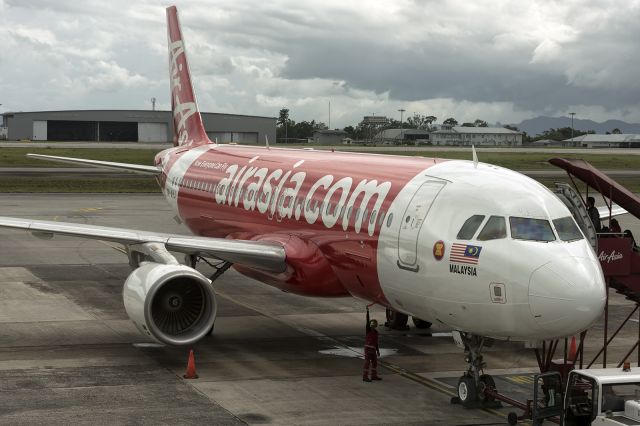 Airbus A320 (9M-AHJ) - 2nd Jan., 2020: Boarding for departure to Kuala Lumpur from Kuching in Sarawak. 