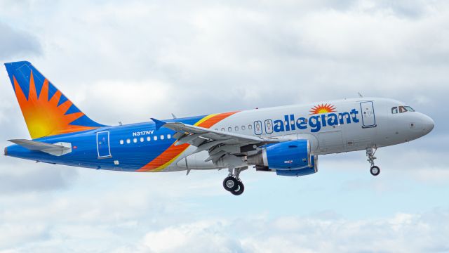 Airbus A319 (N317NV) - Caught this Allegiant Air A319 coming in for a landing and had to get a shot. I'm very happy with this, and I think it's probably my best A319 photo.