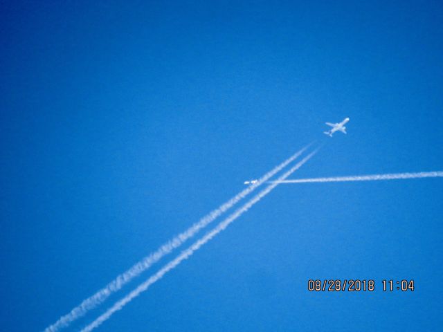 Bombardier Challenger 300 (N521FX)
