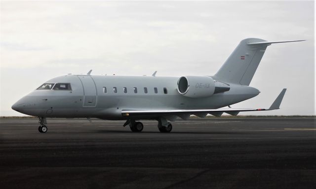 Canadair Challenger (OE-IIX) - Aeroporto de Santa Maria - LPAZ - Azores 17/12/2020