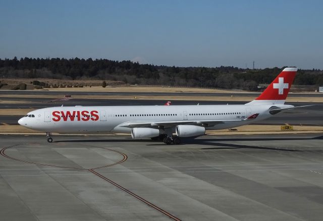 Airbus A340-300 (HB-JMI) - Taxing at NRT (2017/02/15)