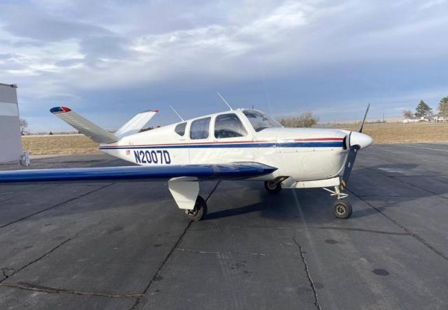 Beechcraft 35 Bonanza (N2007D) - 1952 BEECH BONANZA C35