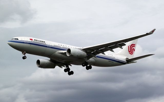 Airbus A330-300 (B-6092) - Air China